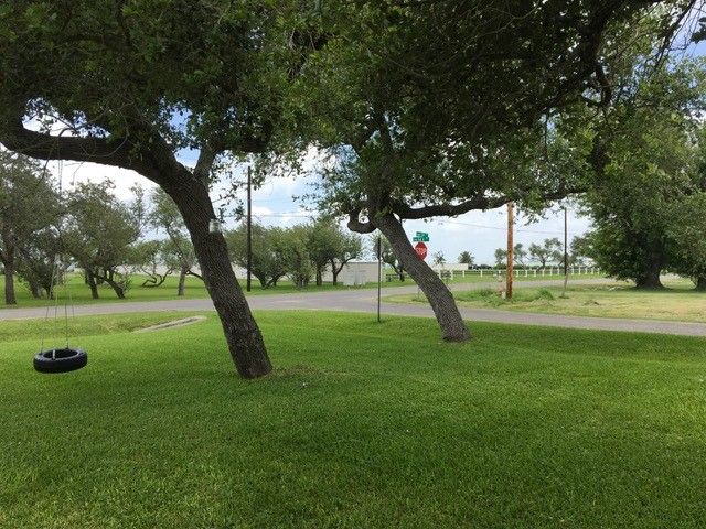 4042 Loop 1781, Rockport, TX 78382