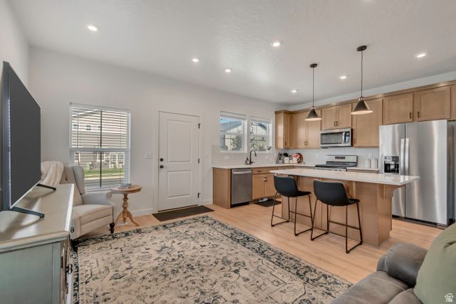 9399 N VERNHAM LN, Eagle Mountain, UT 84005