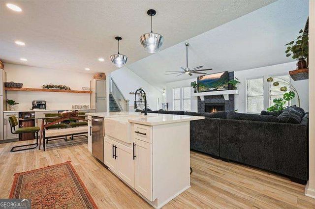 2677 FOREST Way NE, Marietta, GA 30066