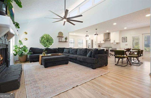 2677 FOREST Way NE, Marietta, GA 30066