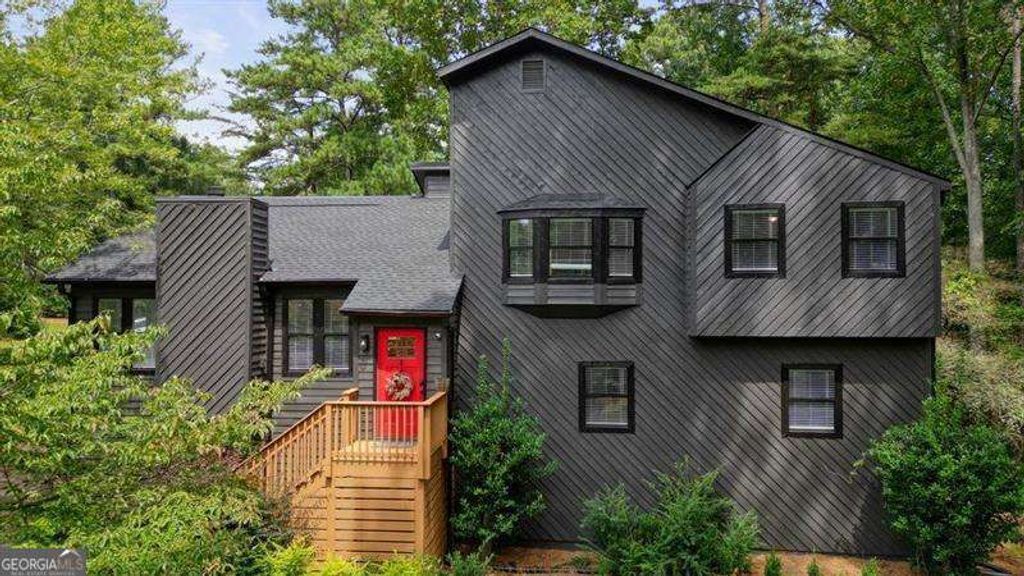 2677 FOREST Way NE, Marietta, GA 30066