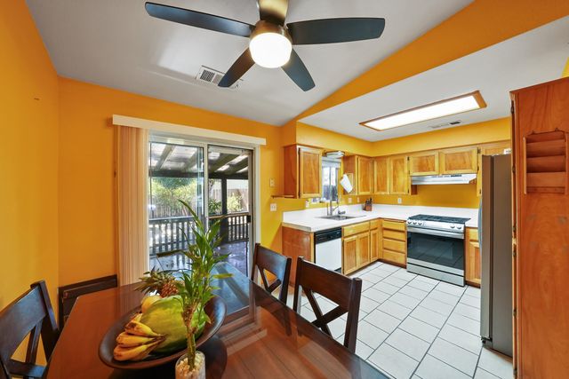 1271 Deer Creek Street, Tulare, CA 93274