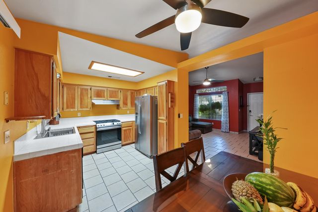 1271 Deer Creek Street, Tulare, CA 93274