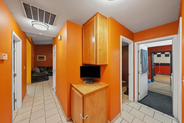 1271 Deer Creek Street, Tulare, CA 93274