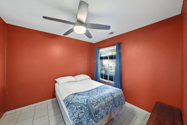 1271 Deer Creek Street, Tulare, CA 93274