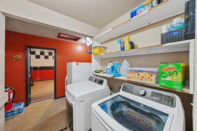 1271 Deer Creek Street, Tulare, CA 93274