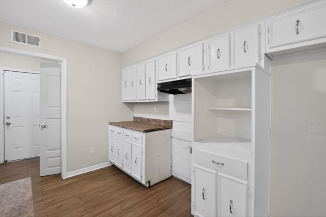 3800 JAMES RD, Memphis, TN 38128