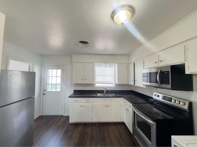 405 Botts Street A, Brenham, TX 77833