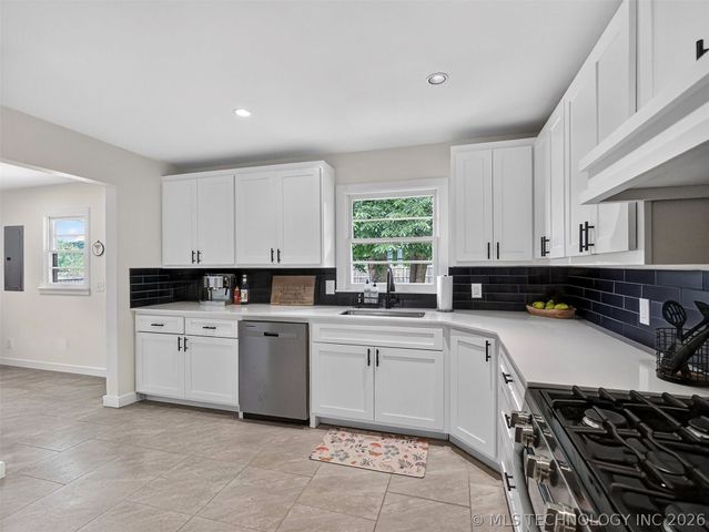 3618 Henrietta Avenue, Bartlesville, OK 74006