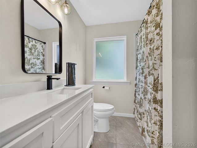 3618 Henrietta Avenue, Bartlesville, OK 74006