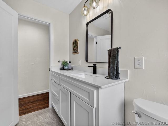 3618 Henrietta Avenue, Bartlesville, OK 74006