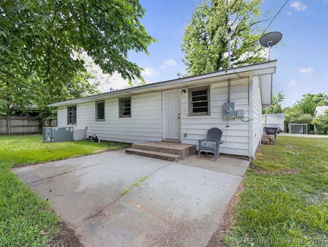 3618 Henrietta Avenue, Bartlesville, OK 74006