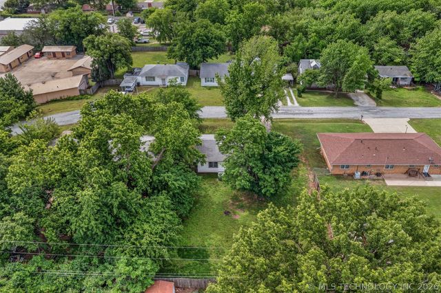 3618 Henrietta Avenue, Bartlesville, OK 74006
