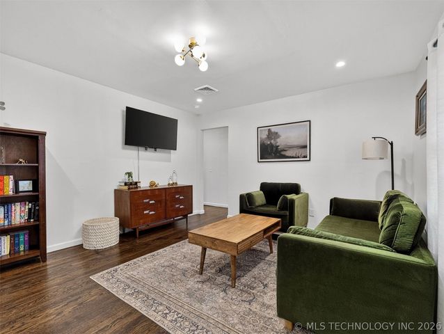 3618 Henrietta Avenue, Bartlesville, OK 74006