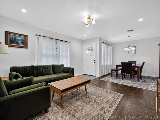 3618 Henrietta Avenue, Bartlesville, OK 74006