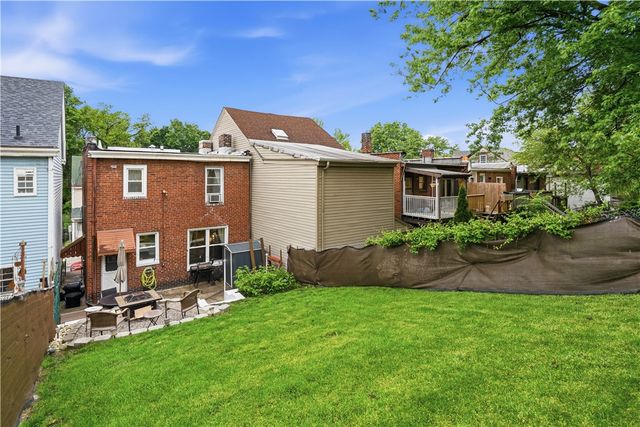 4029 Haldane St, Greenfield, PA 15207