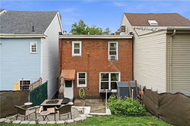 4029 Haldane St, Greenfield, PA 15207