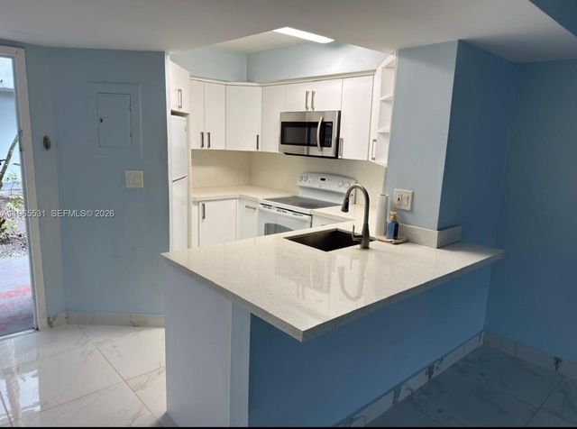 8275 SW 152nd Ave D-101, Miami, FL 33193