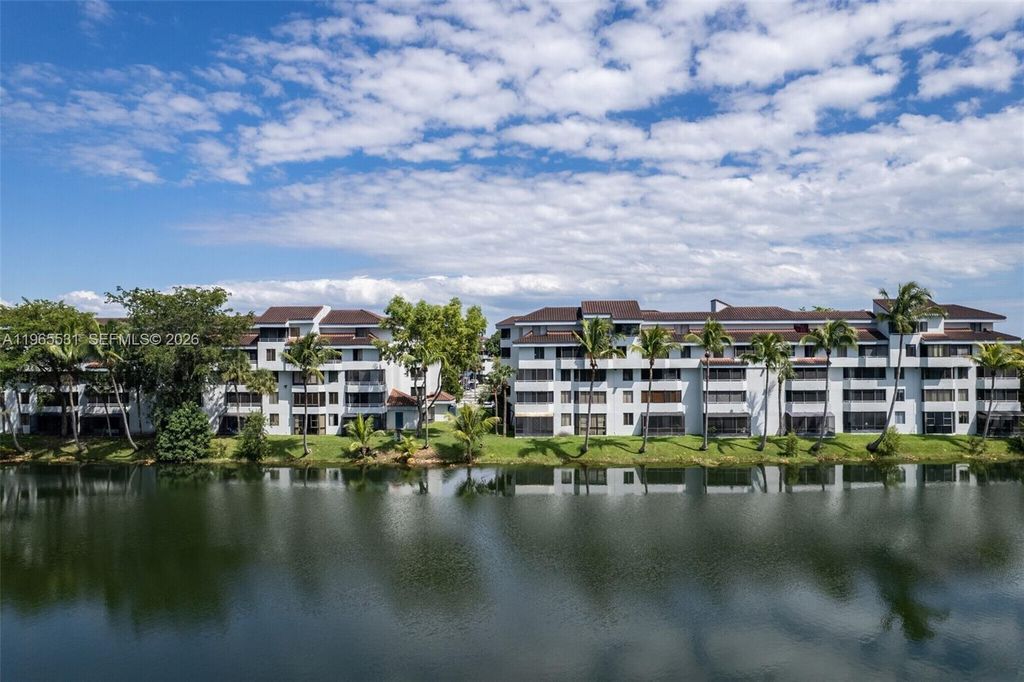 8275 SW 152nd Ave D-101, Miami, FL 33193