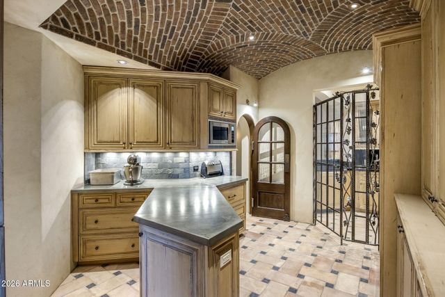 6619 E STALLION Road, Paradise Valley, AZ 85253