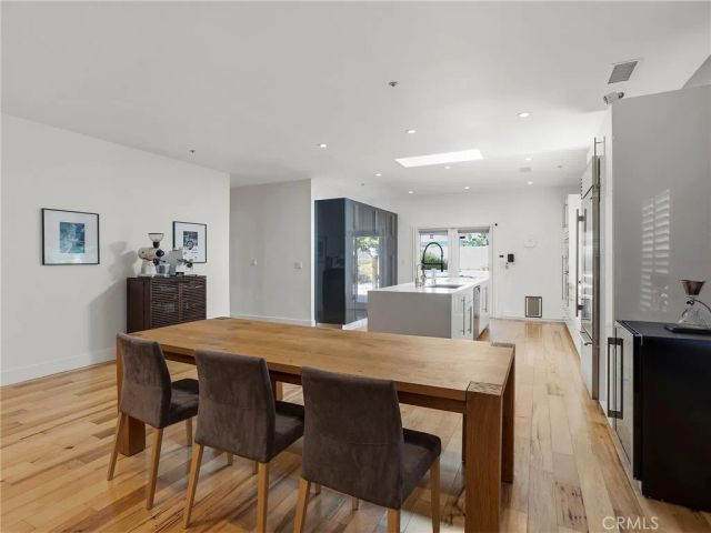 1033 N Pass Avenue, Burbank, CA 91505