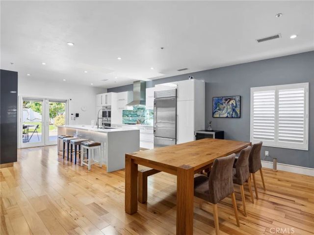 1033 N Pass Avenue, Burbank, CA 91505