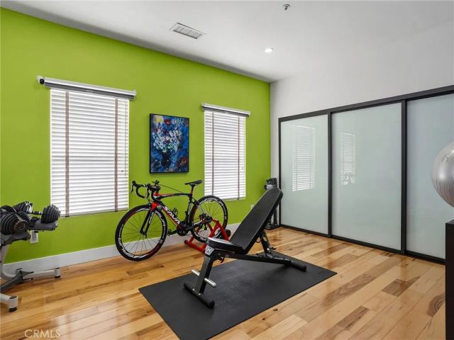 1033 N Pass Avenue, Burbank, CA 91505