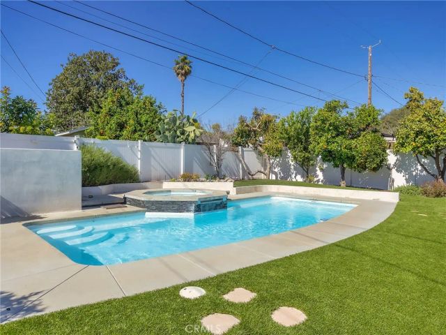 1033 N Pass Avenue, Burbank, CA 91505