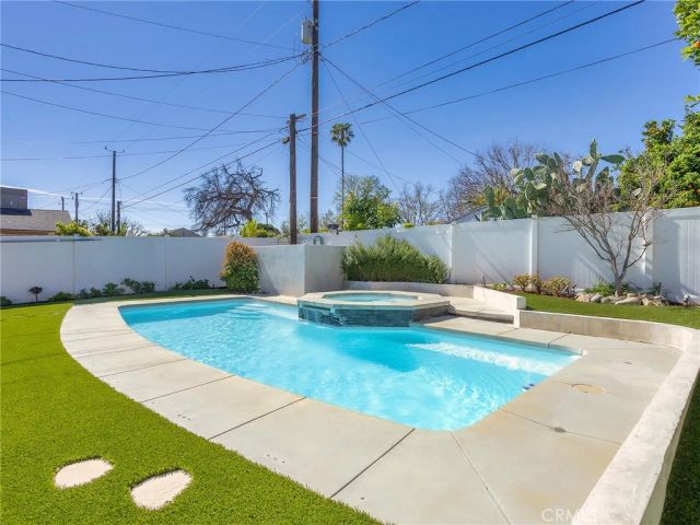 1033 N Pass Avenue, Burbank, CA 91505