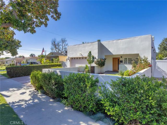 1033 N Pass Avenue, Burbank, CA 91505