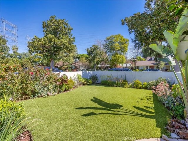 1033 N Pass Avenue, Burbank, CA 91505