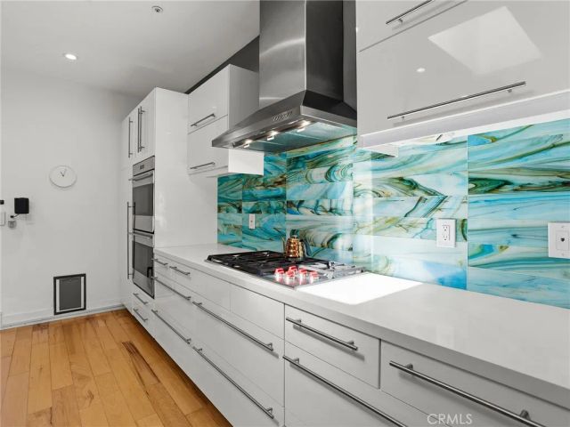 1033 N Pass Avenue, Burbank, CA 91505