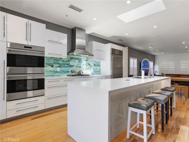 1033 N Pass Avenue, Burbank, CA 91505