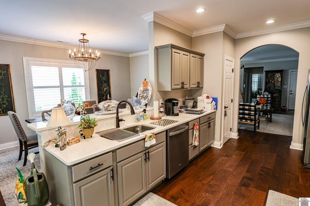 395 Villa Ridge Drive, Paducah, KY 42003