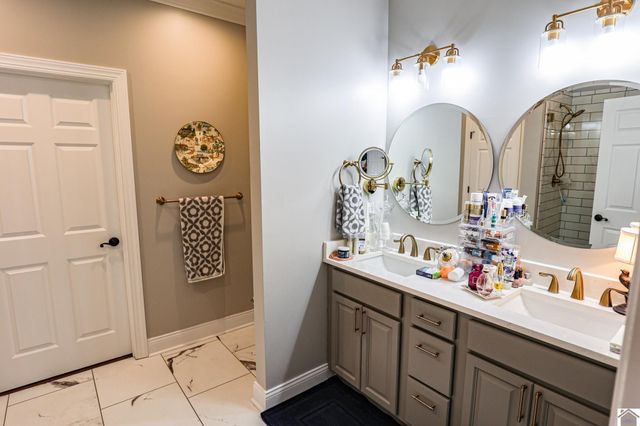 395 Villa Ridge Drive, Paducah, KY 42003