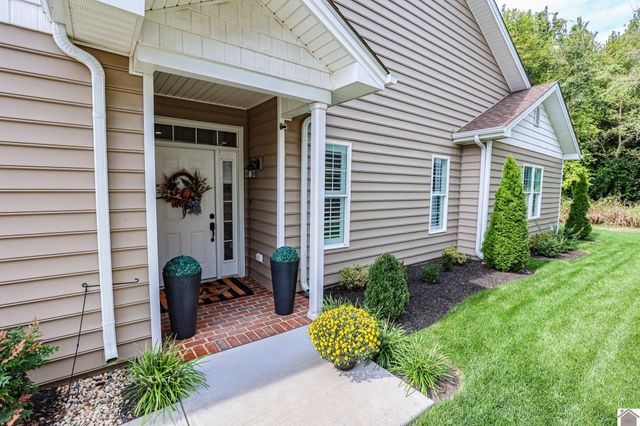 395 Villa Ridge Drive, Paducah, KY 42003