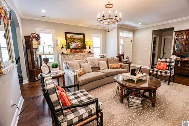 395 Villa Ridge Drive, Paducah, KY 42003