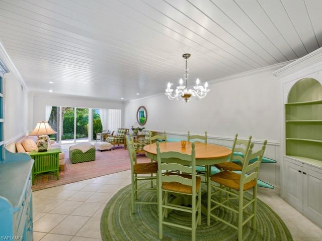 211 3rd AVE S 211, Naples, FL 34102