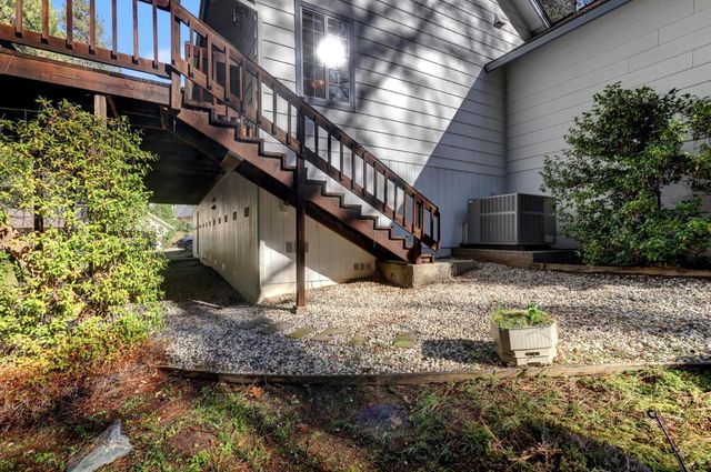362 Gracie Rd, Nevada City, CA 95959