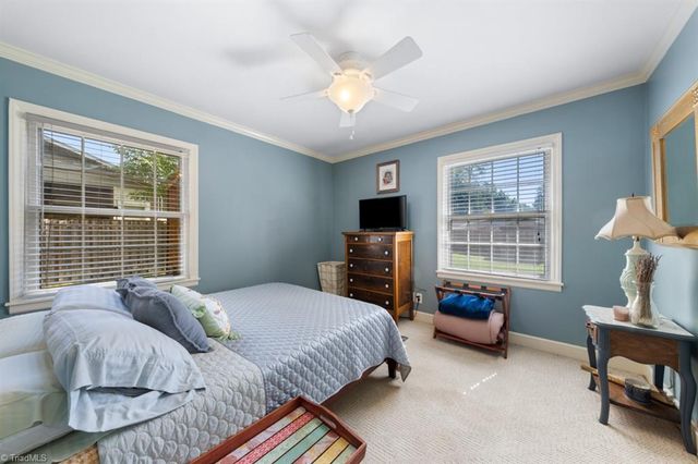 1228 Ridgecrest Avenue, Burlington, NC 27615