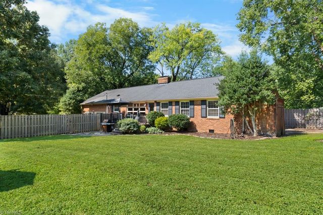 1228 Ridgecrest Avenue, Burlington, NC 27615