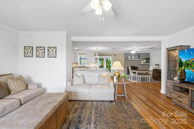 2925 Eastway Drive, Statesville, NC 28625