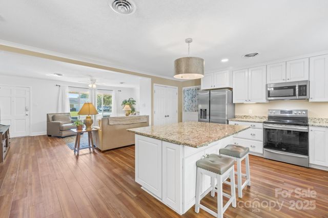 2925 Eastway Drive, Statesville, NC 28625