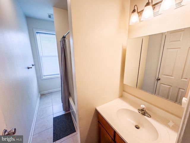 201 N HARRISON ST, Wilmington, DE 19805