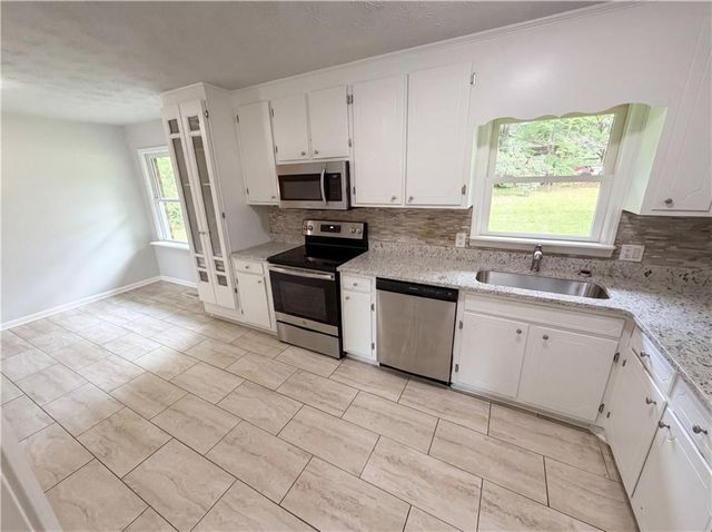 5552 Pine Street, Lula, GA 30554
