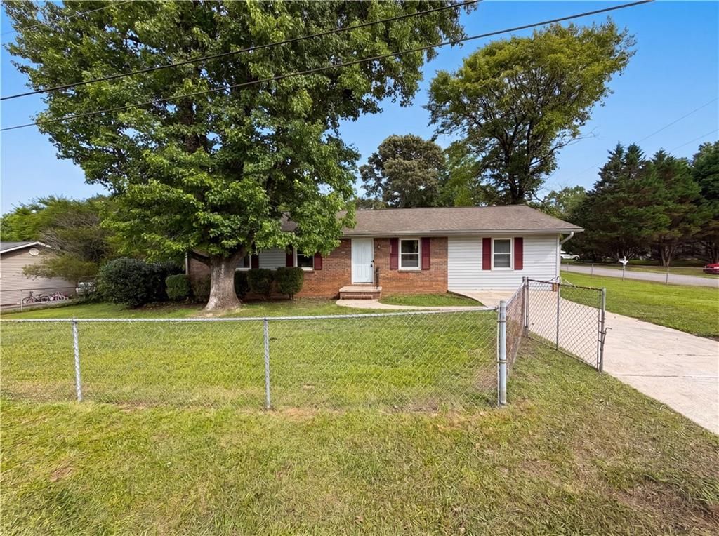 5552 Pine Street, Lula, GA 30554