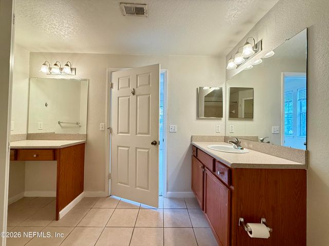 8550 TOUCHTON Road 1027, Jacksonville, FL 32216