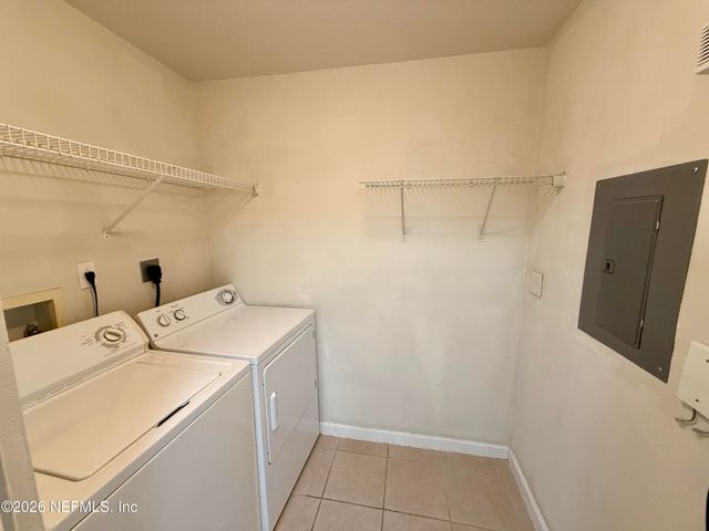 8550 TOUCHTON Road 1027, Jacksonville, FL 32216