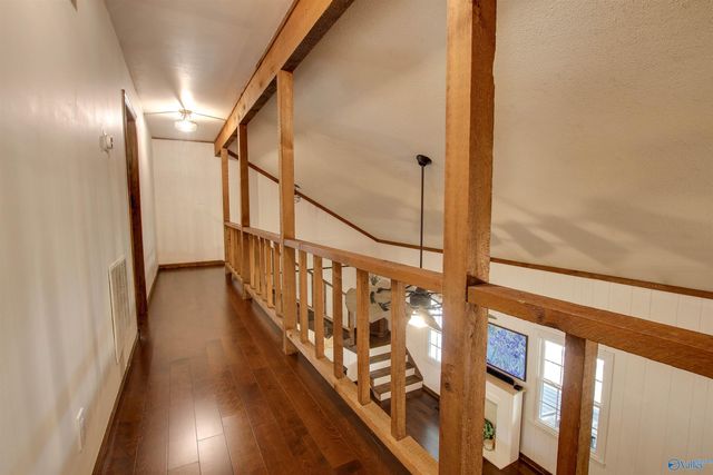 4711 Pineywood Drive SW, Decatur, AL 35603