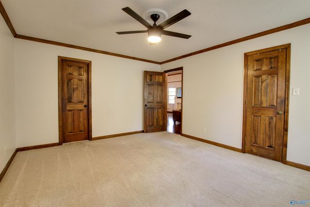 4711 Pineywood Drive SW, Decatur, AL 35603